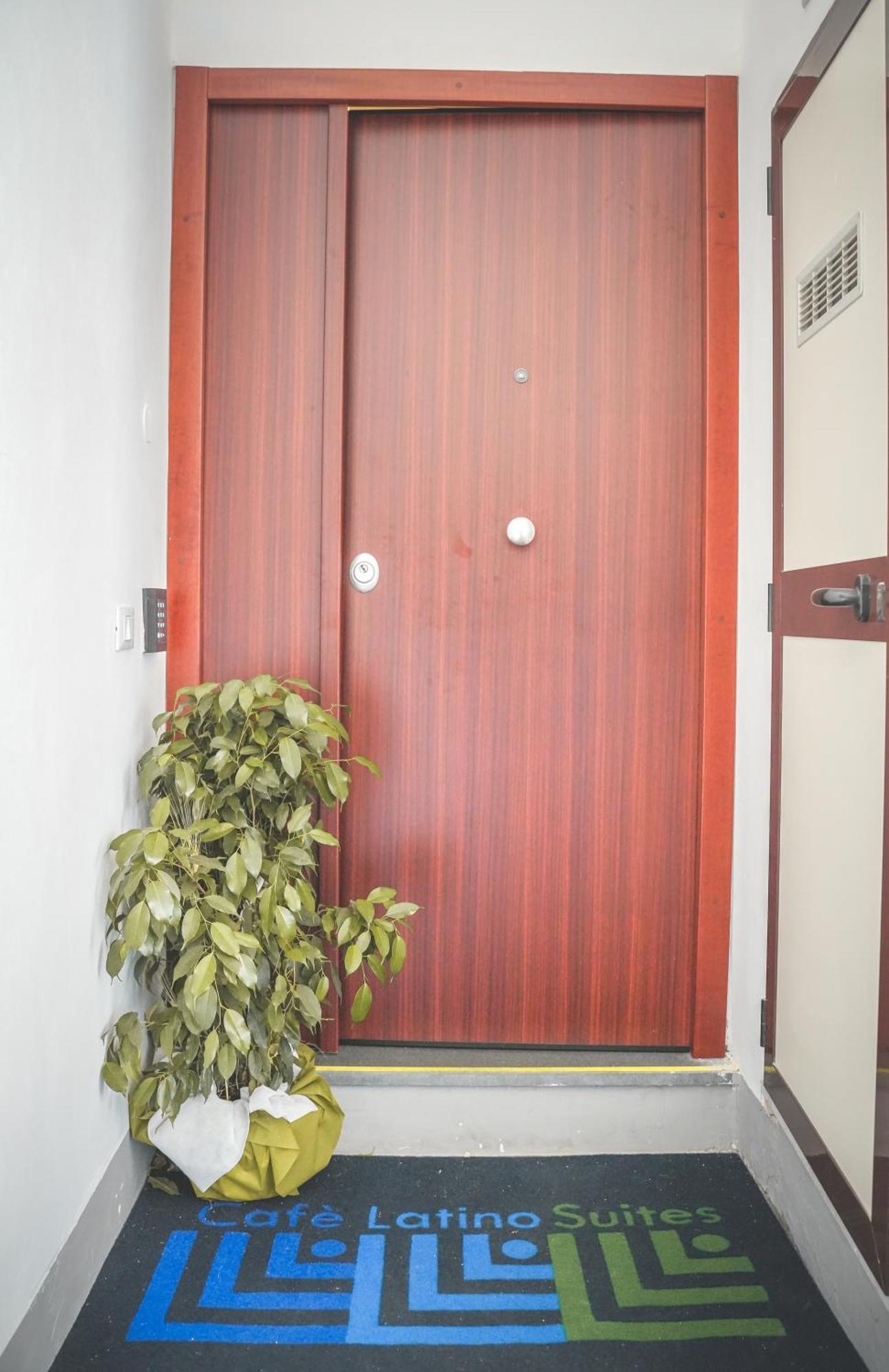 Cafe Latino Suites Соренто Екстериор снимка