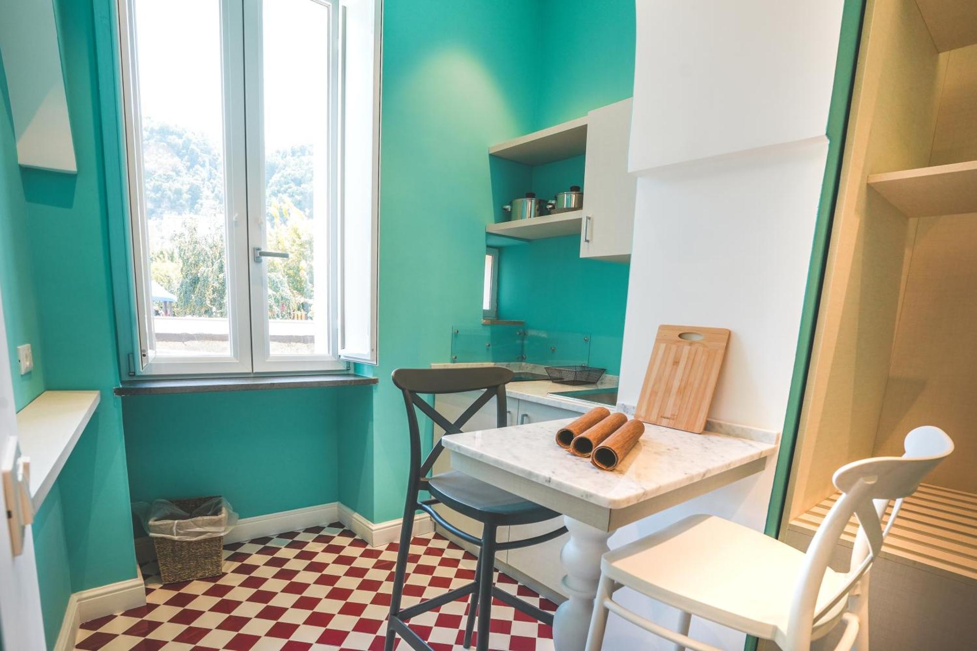 Cafe Latino Suites Соренто Екстериор снимка